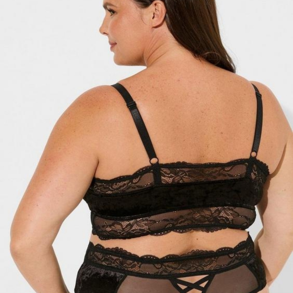Velour Bralette - Picture 3 of 7